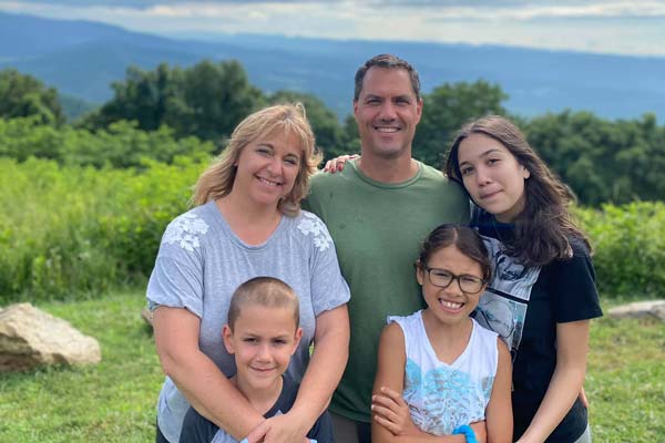 The five Casteel family members